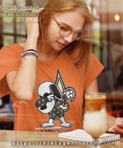 Snoopy Dabbing New Orleans Saints Shirt Women T shirt