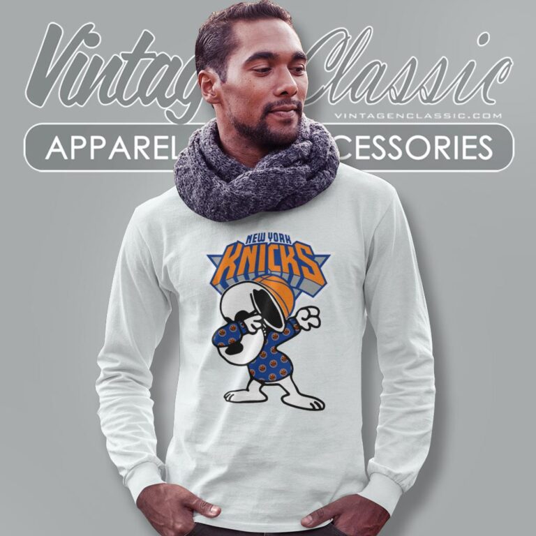 Snoopy Dabbing New York Knicks Shirt Long Sleeve Tee Snoopy Dabbing New York Knicks Shirt Long Sleeve Tee