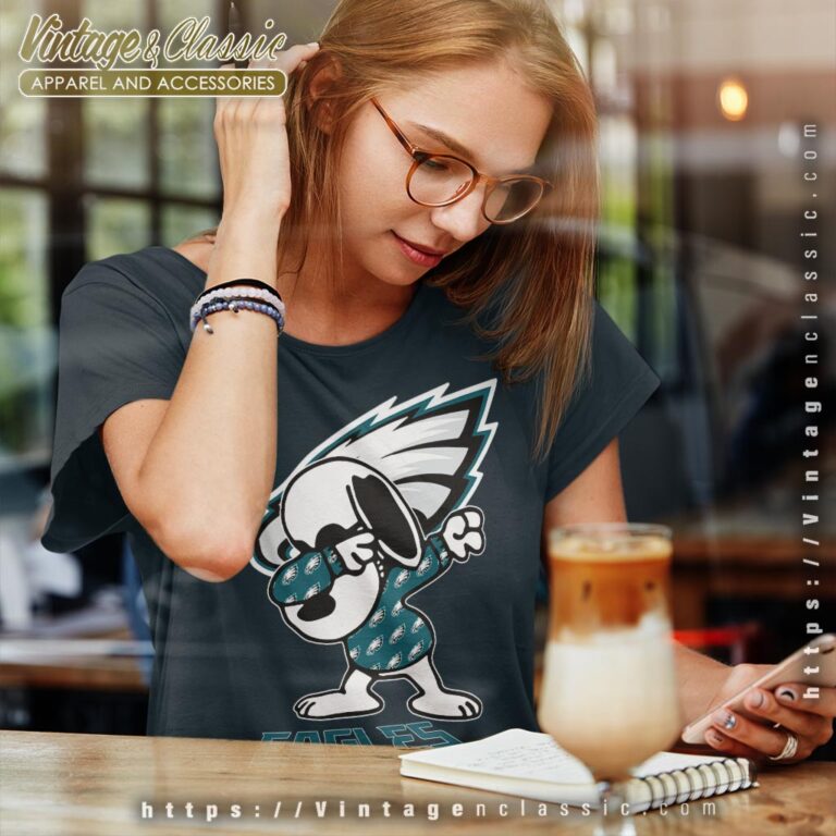 Snoopy Dabbing Philadelphia Eagles Shirt Women T shirt Snoopy Dabbing Philadelphia Eagles Shirt Women T shirt