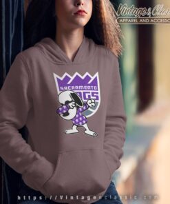 Snoopy Dabbing Sacramento Kings Shirt Hoodie