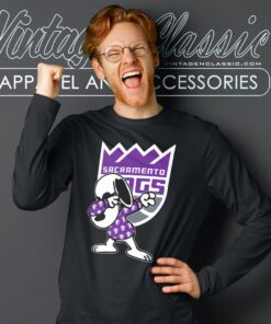 Snoopy Dabbing Sacramento Kings Shirt Long Sleeve Tee