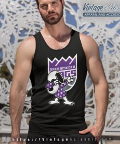 Snoopy Dabbing Sacramento Kings Shirt