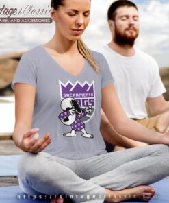 Snoopy Dabbing Sacramento Kings Shirt V Neck TShirt