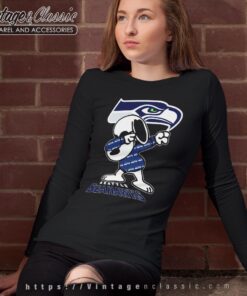 Snoopy Dabbing Seattle Seahawks Shirt Long Sleeve Tee
