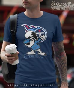 Snoopy Dabbing Tennessee Titans Shirt T shirt
