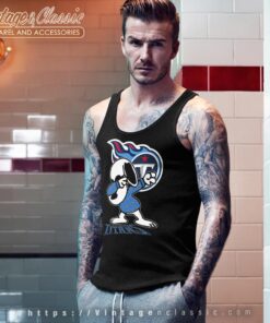 Snoopy Dabbing Tennessee Titans Shirt