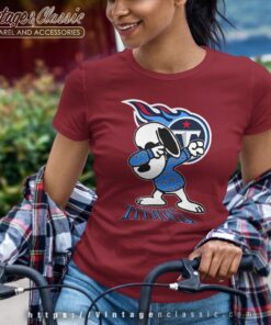 Snoopy Dabbing Tennessee Titans Shirt Women T shirt
