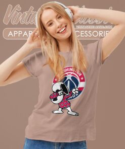 Snoopy Dabbing Washington Wizars Shirt Women T shirt