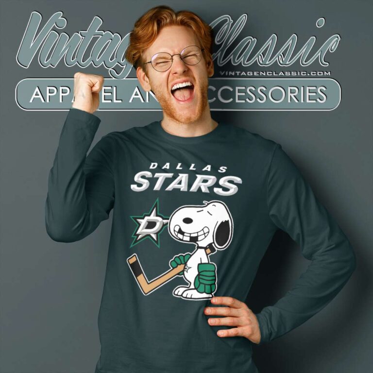 Snoopy Dallas Stars Ice Hockey Broken Teeth Long Sleeve Tee Snoopy Dallas Stars Ice Hockey Broken Teeth Long Sleeve Tee