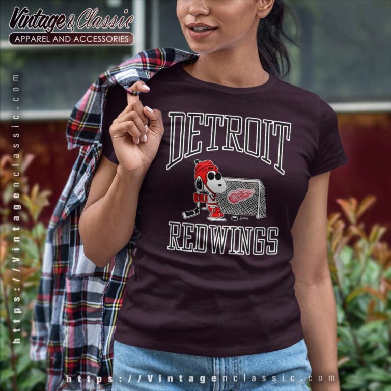 Snoopy Detroit Red Wings NHL Hoodie Women TShirt Snoopy Detroit Red Wings NHL Hoodie Women TShirt