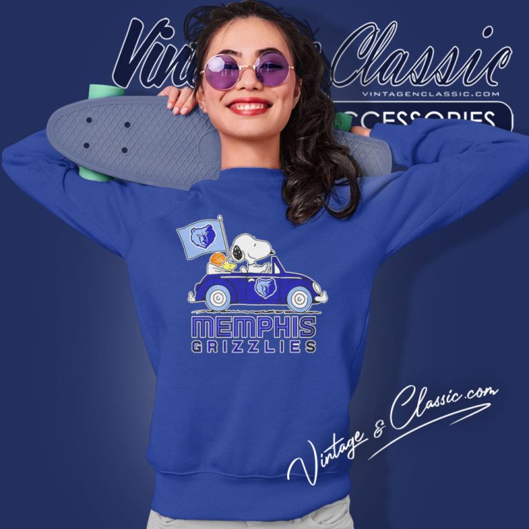 Snoopy Driving Car Memphis Grizzlies Sweatshirt Snoopy Driving Car Memphis Grizzlies Sweatshirt