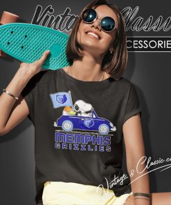 Snoopy Driving Car Memphis Grizzlies Women T Shirt