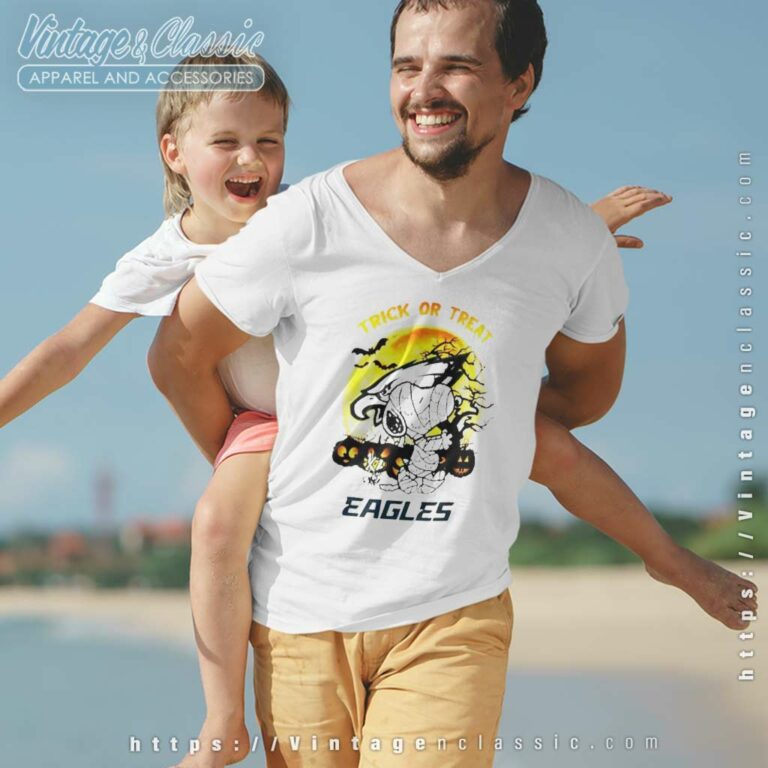 Snoopy Eagles Mummy Trick Of Treat Halloween V Neck TShirt Snoopy Eagles Mummy Trick Of Treat Halloween V Neck TShirt