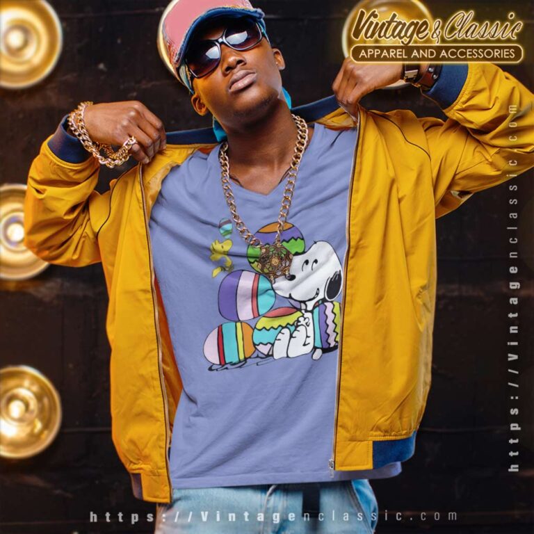 Snoopy Egg Happy Easter Day V Neck TShirt Snoopy Egg Happy Easter Day V Neck TShirt