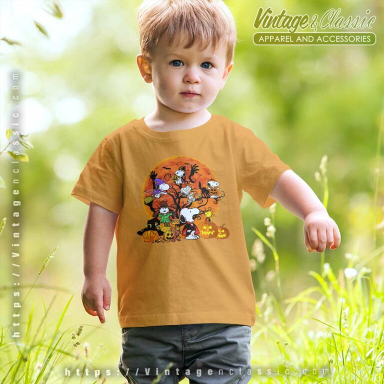 Snoopy Friends Halloween Shirt Trick Or Treat kidis Tshirt Snoopy Friends Halloween Shirt Trick Or Treat kidis Tshirt