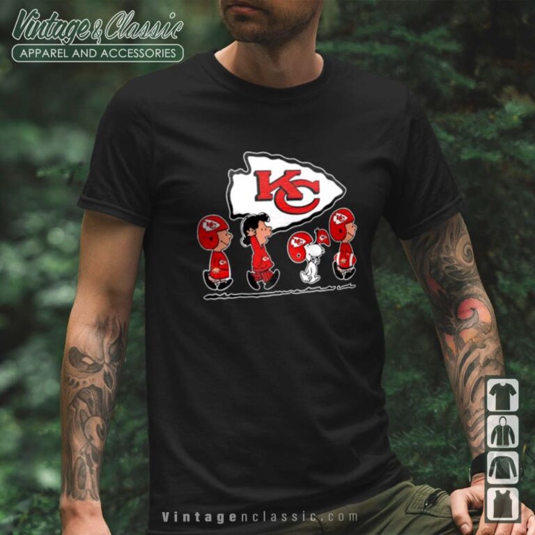 Snoopy Friends Kansas City Chiefs Super Bowl LVII Shirt Snoopy Friends Kansas City Chiefs Super Bowl LVII Shirt