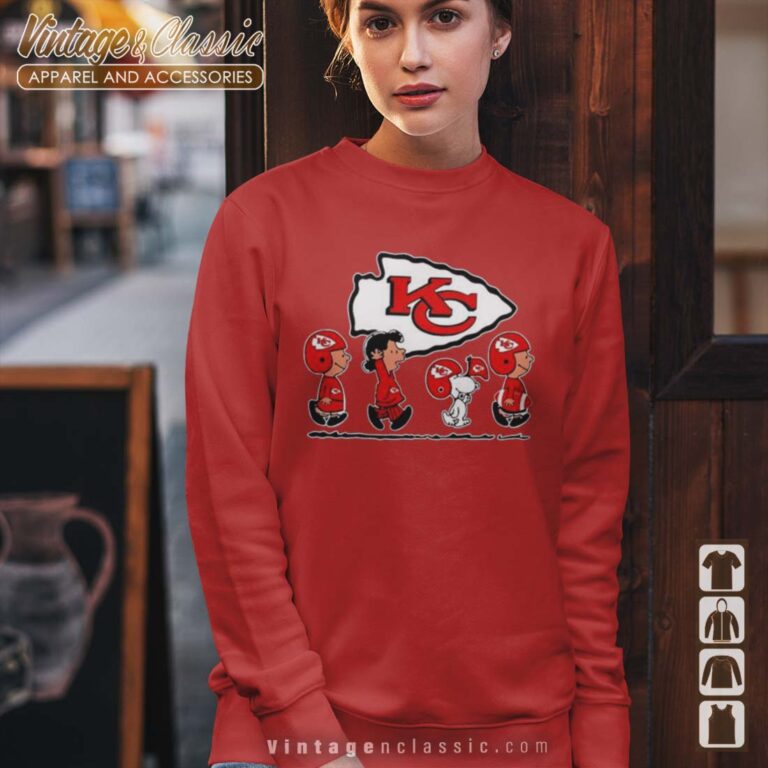 Snoopy Friends Kansas City Chiefs Super Bowl LVII Sweatshirt Snoopy Friends Kansas City Chiefs Super Bowl LVII Sweatshirt