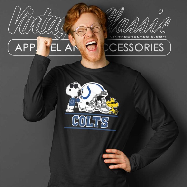 Snoopy Indianapolis Colts Nfl Football Long Sleeve Tee Snoopy Indianapolis Colts Nfl Football Long Sleeve Tee