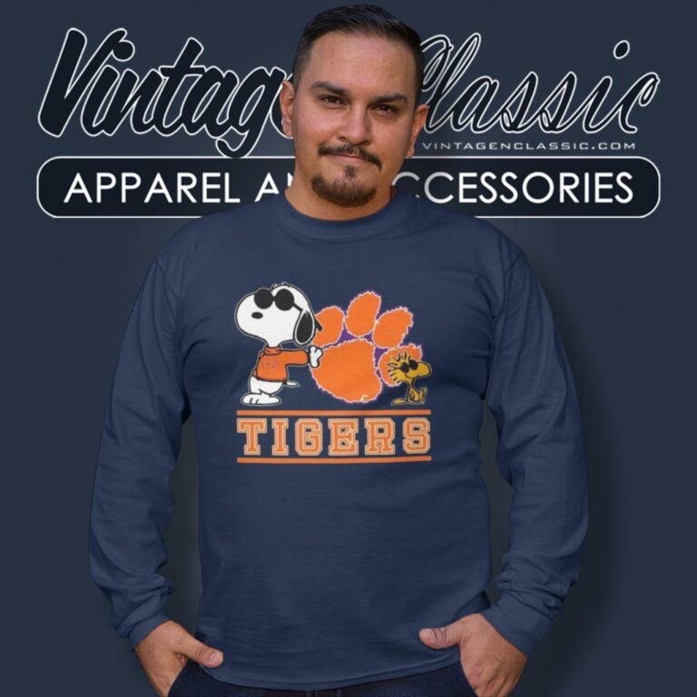 Snoopy Joe Cool And Woodstock Clemson Tigers Long Sleeve Tee Snoopy Joe Cool And Woodstock Clemson Tigers Long Sleeve Tee