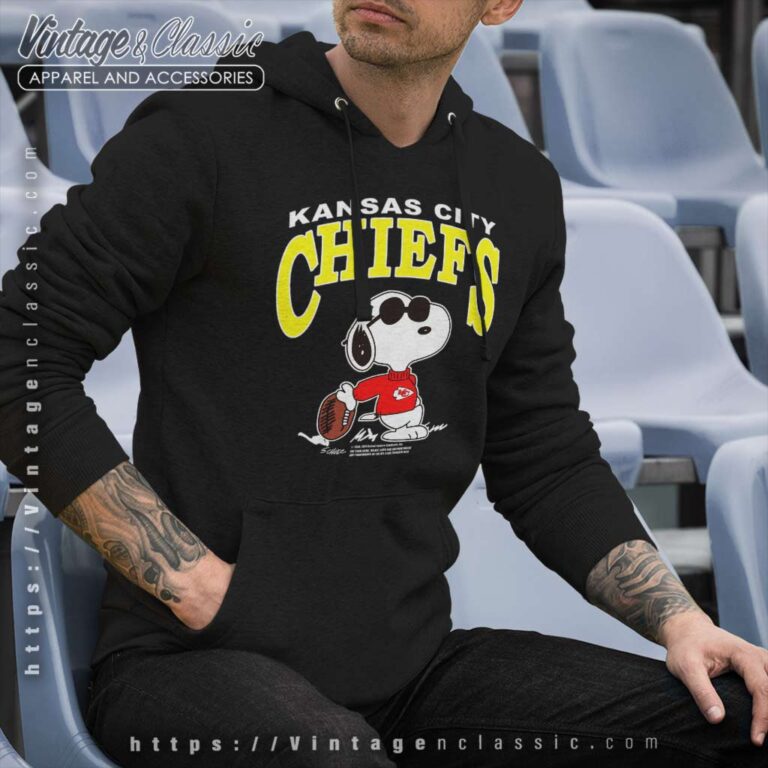 Snoopy Kansas City Chiefs Football Hoodie Snoopy Kansas City Chiefs Football Hoodie