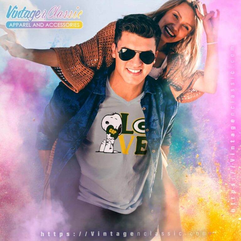 Snoopy Love Green Bay Packers V Neck TShirt Snoopy Love Green Bay Packers V Neck TShirt