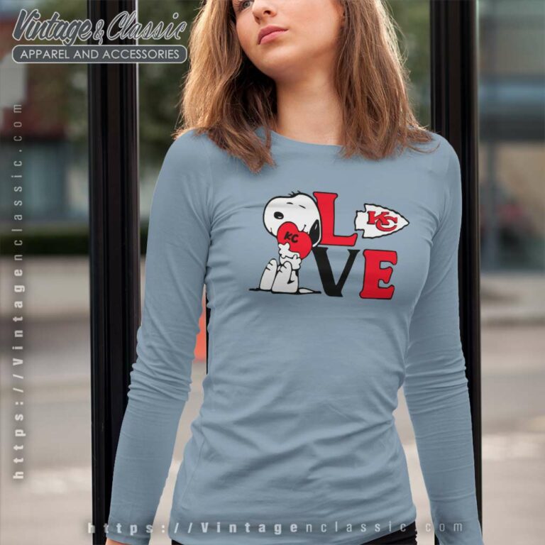 Snoopy Love Kansas City Chiefs Long Sleeve Tee Snoopy Love Kansas City Chiefs Long Sleeve Tee