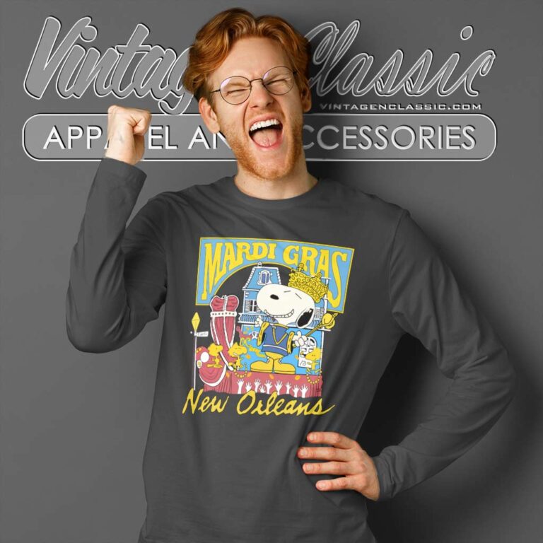 Snoopy Mardi Gras New Orleans 80s Long Sleeve Tee Snoopy Mardi Gras New Orleans 80s Long Sleeve Tee