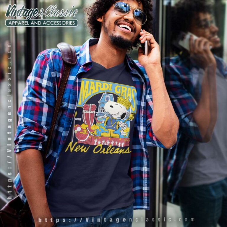 Snoopy Mardi Gras New Orleans 80s V Neck TShirt Snoopy Mardi Gras New Orleans 80s V Neck TShirt