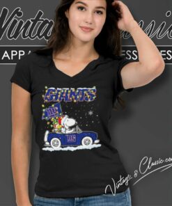 Snoopy New York Giants Driver Car Christmas V Neck TShirt
