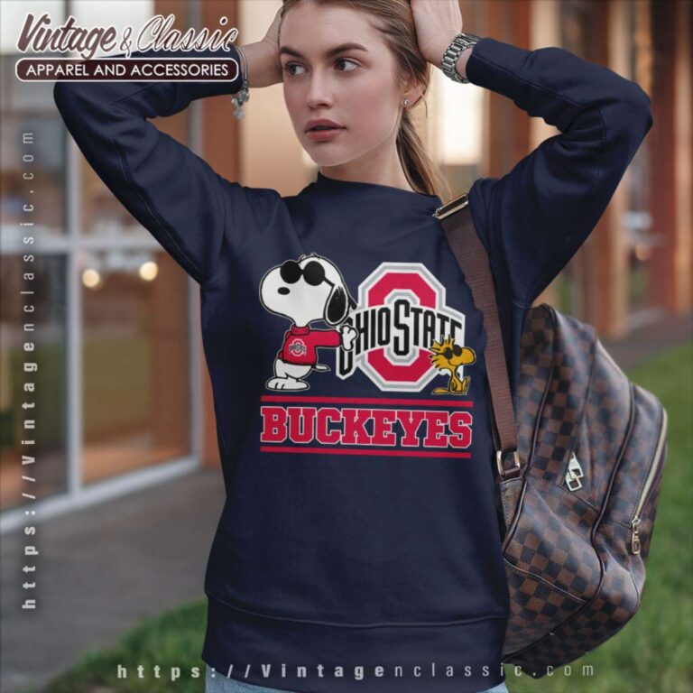 Snoopy Ohio State Buckeyes Sweatshirt Snoopy Ohio State Buckeyes Sweatshirt