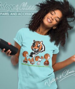 Snoopy Peanuts Cheer For The Cincinnati Bengals Women T Shirt