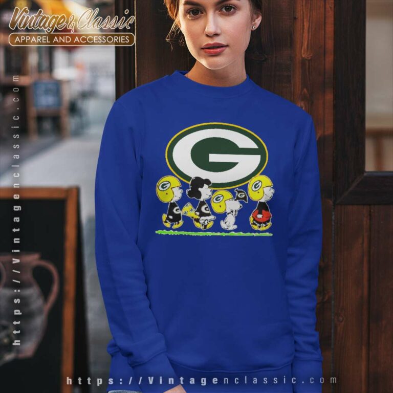 Snoopy Peanuts Football Team With The Green Bay Packers Sweatshirt Snoopy Peanuts Football Team With The Green Bay Packers Sweatshirt