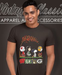 Snoopy Peanuts Loves Fall And Wisconsin Green Bay Packers Milwaukee Bucks Brewers T Shirt