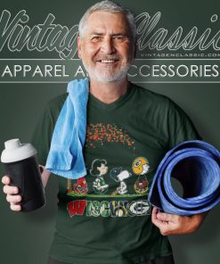 Snoopy Peanuts Loves Fall And Wisconsin Green Bay Packers Milwaukee Bucks Brewers V Neck TShirt