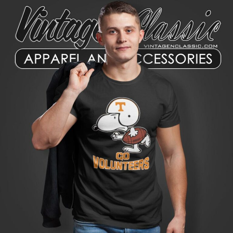 Snoopy Peanuts Tennessee Volunteers T Shirt Snoopy Peanuts Tennessee Volunteers T Shirt