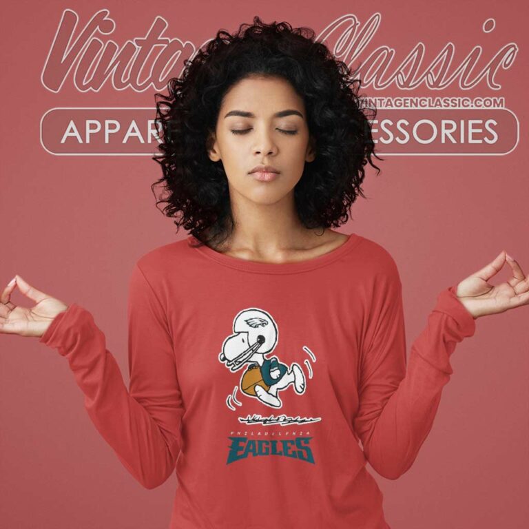 Snoopy Philadelphia Eagles Nfl Long Sleeve Tee Snoopy Philadelphia Eagles Nfl Long Sleeve Tee