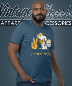 Snoopy Pittsburgh Steelers Peace Love T Shirt