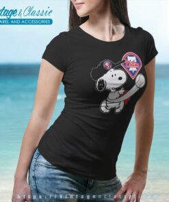 Snoopy Play Baseball Phillies Team Women TShirt