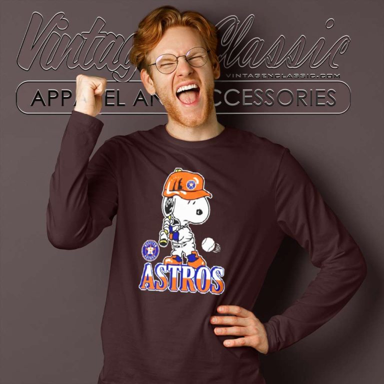 Snoopy Playing Baseball Houston Astros Long Sleeve Tee Snoopy Playing Baseball Houston Astros Long Sleeve Tee