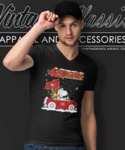 Snoopy San Francisco 49ers Driver Car Christmas V Neck TShirt