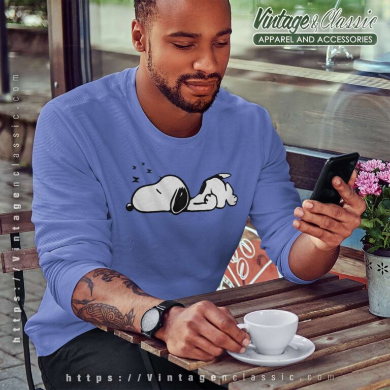 Snoopy Sleeping Peanuts Cartoon Sweatshirt Snoopy Sleeping Peanuts Cartoon Sweatshirt