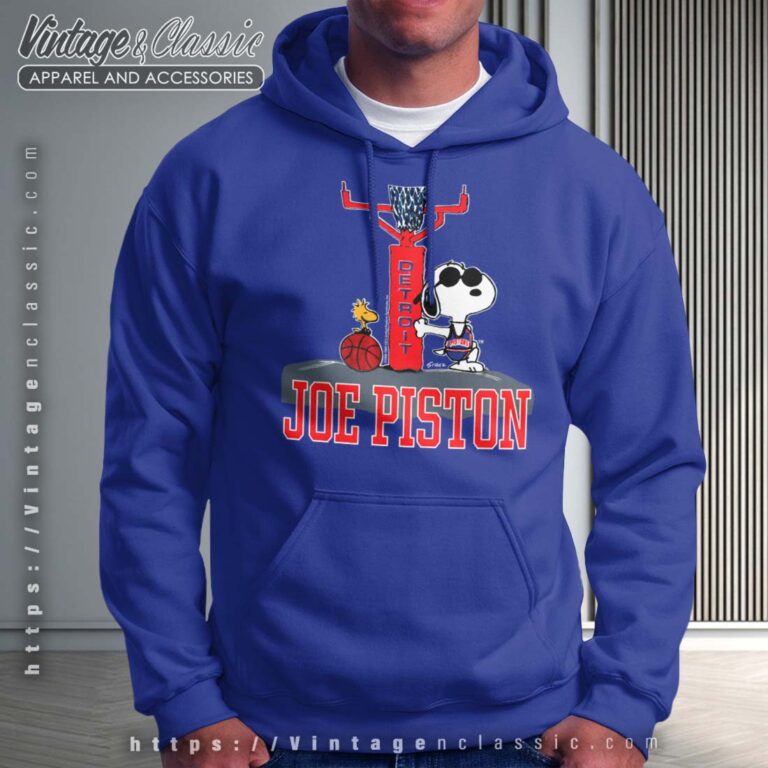 Snoopy Sports Detroit Pistons Royal Hoodie Snoopy Sports Detroit Pistons Royal Hoodie