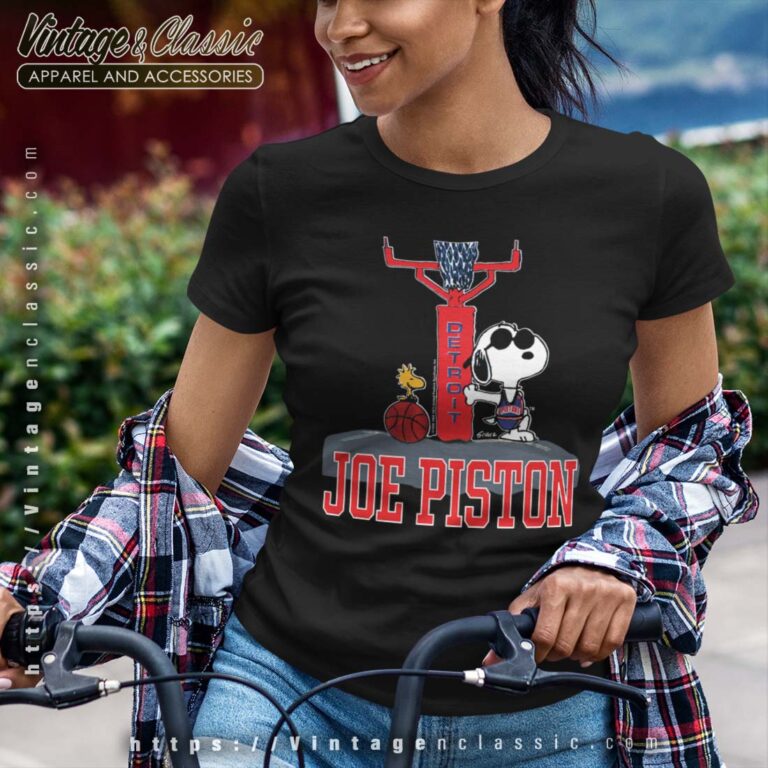 Snoopy Sports Detroit Pistons T Shirt Snoopy Sports Detroit Pistons T Shirt