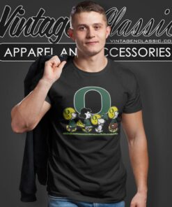 Snoopy The Peanuts Cheer For The Oregon Ducks T Shirt