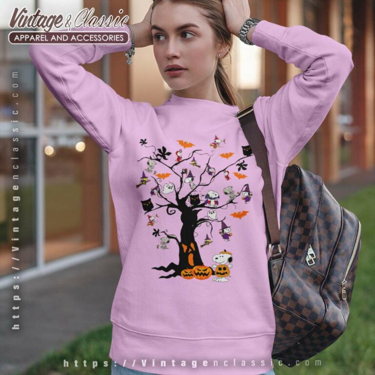 Snoopy Tree Halloween Cute Sweatshirt Snoopy Tree Halloween Cute Sweatshirt