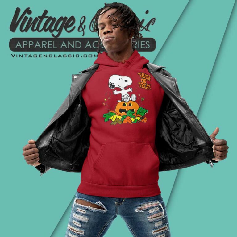 Snoopy Trick Or Treat Halloween Hoodie Snoopy Trick Or Treat Halloween Hoodie