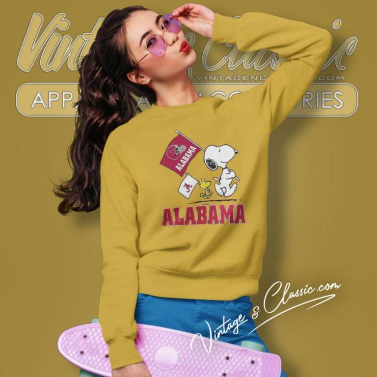 Snoopy Woodstock Alabama Crimson Tide Flag Sweatshirt Snoopy Woodstock Alabama Crimson Tide Flag Sweatshirt