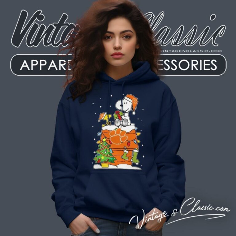 Snoopy Woodstock Clemson Tigers Christmas Hoodie Snoopy Woodstock Clemson Tigers Christmas Hoodie