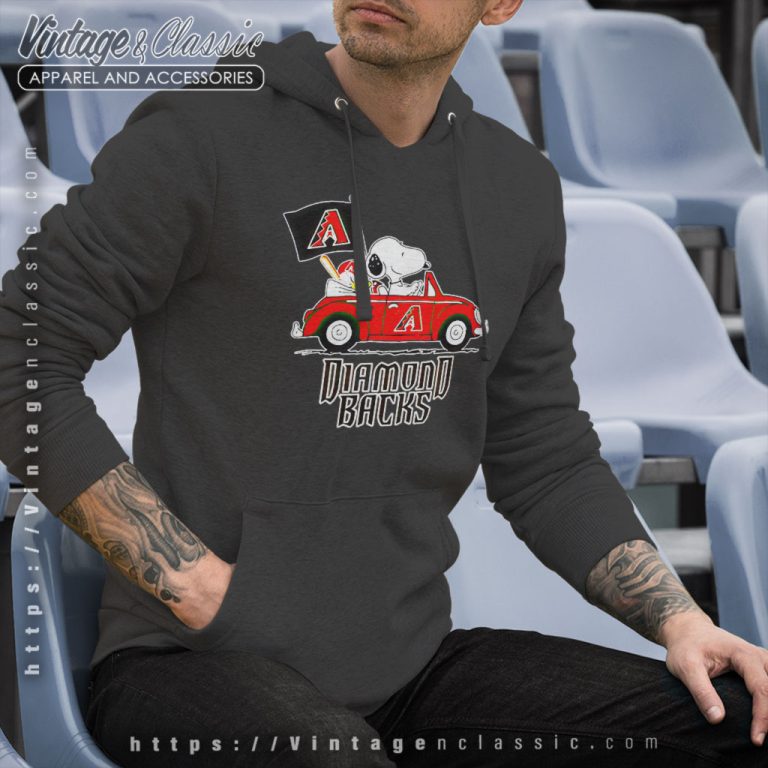 Snoopy Woodstock Driving Car Arizona Diamondbacks Hoodie Snoopy Woodstock Driving Car Arizona Diamondbacks Hoodie