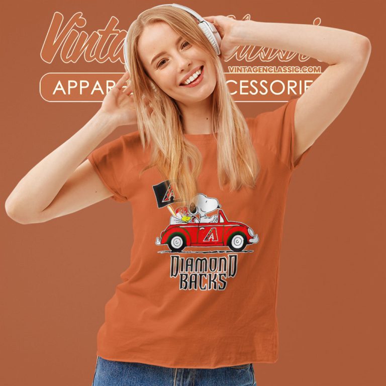 Snoopy Woodstock Driving Car Arizona Diamondbacks Women T Shirt Snoopy Woodstock Driving Car Arizona Diamondbacks Women T Shirt